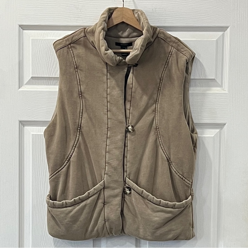 Forever 21 Womens Tan Button Up Vest Size Medium